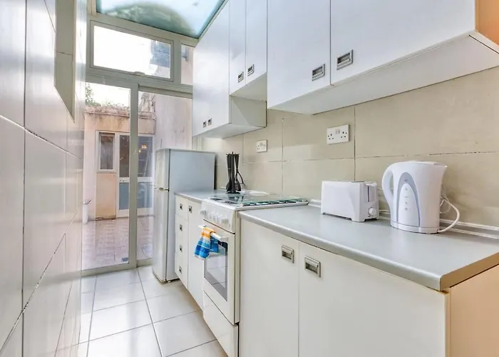 Cosy Steps From Marina And Seafront Ta Xbiex