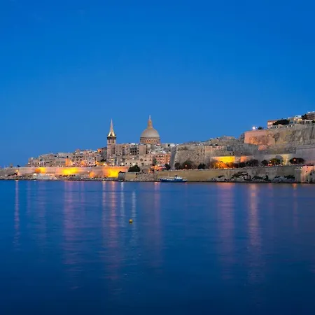 Cosy Steps From Marina And Seafront Vakantiehuis