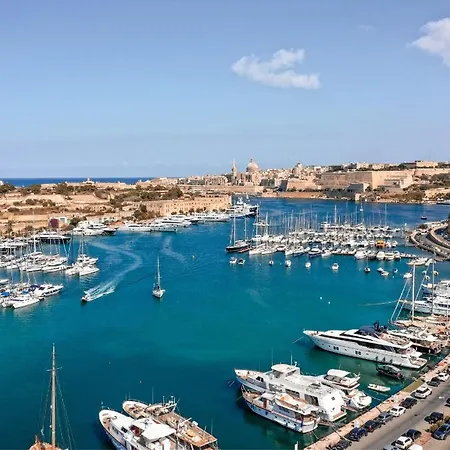 Vakantiehuis Cosy Steps From Marina And Seafront *