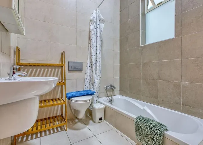 Holiday home Cosy Steps From Marina And Seafront