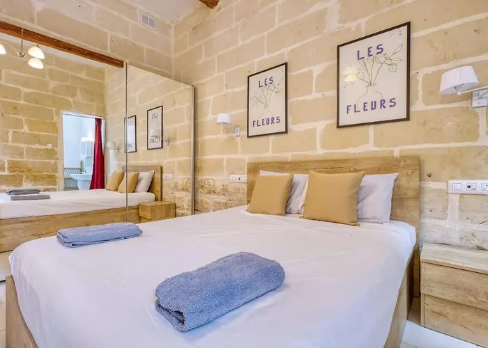 Cosy Steps From Marina And Seafront Holiday home *